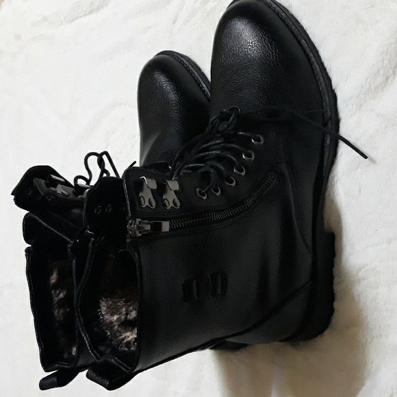 NWOB Men's Boots - Picture 5 of 16
